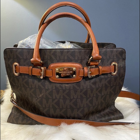 Michael Kors Handbags - Michael Kors Hamilton satchel bag